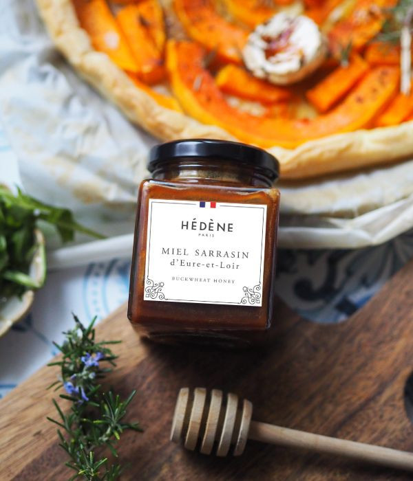 Pot de miel de sarrasin d'eure-et-loire, arômes boisés et saveur intense.