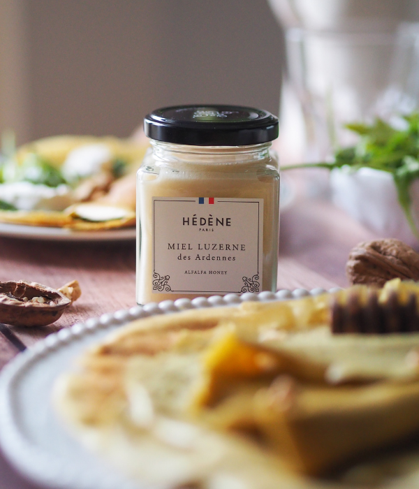 Alfalfa honey from the Ardennes harvested in France