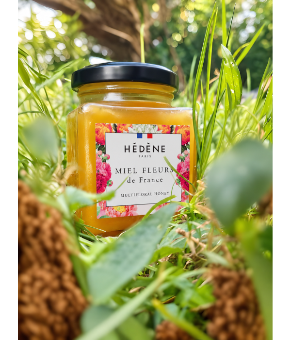 Flower honey with floral and fruity notes, harvested in France.