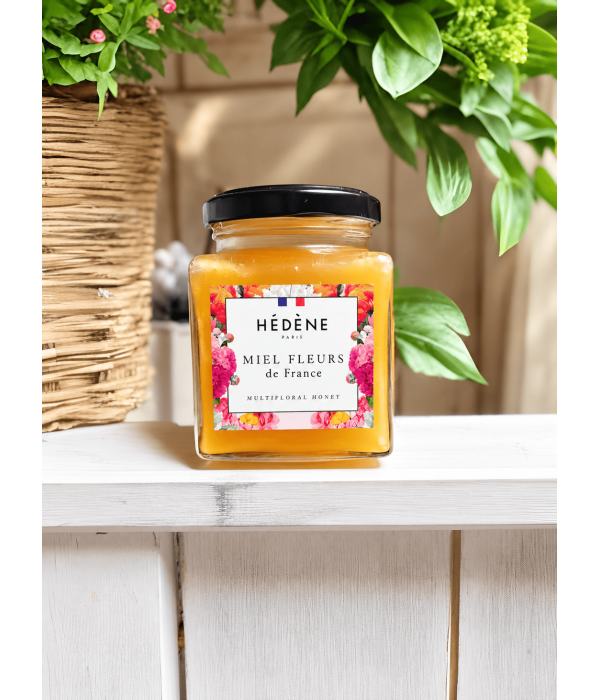 French polyfloral honey, sweet and subtle, ideal for desserts.