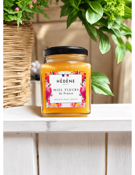 French polyfloral honey, sweet and subtle, ideal for desserts.