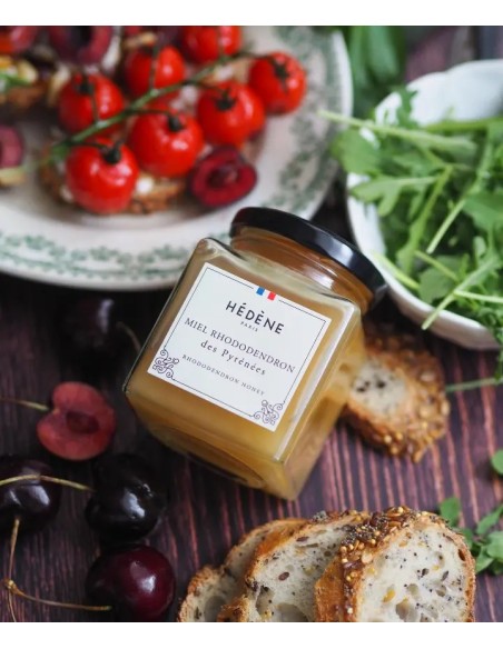 Rhododendron honey from the Pyrenees harvested in France