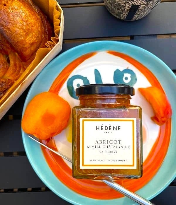 Apricot and honey fruit preparation - tangy and woody