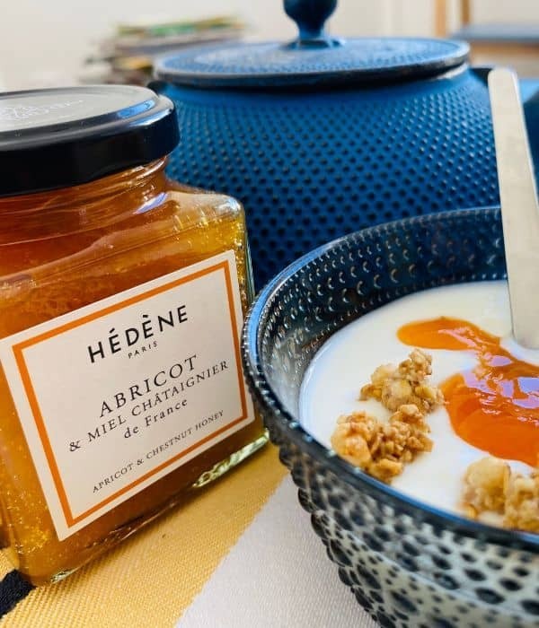 Apricot and honey fruit preparation - tangy and woody