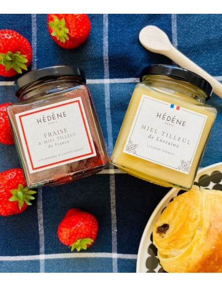 Strawberry and honey fruit preparation - authentic and refined