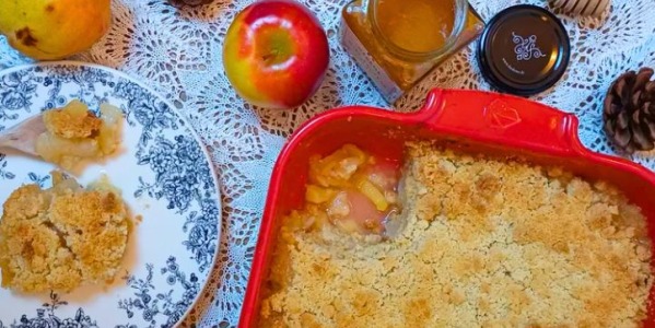 Recipe for apple and honey crumble