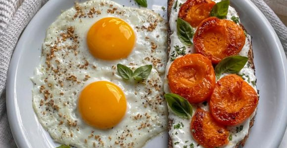 Abricots rotis au miel de lavande